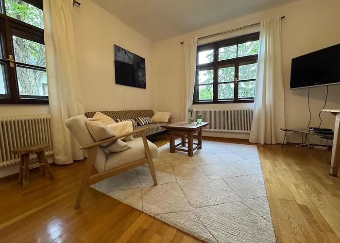 Tatil Evi Gemuetliches Haus Mit Garten Viyana